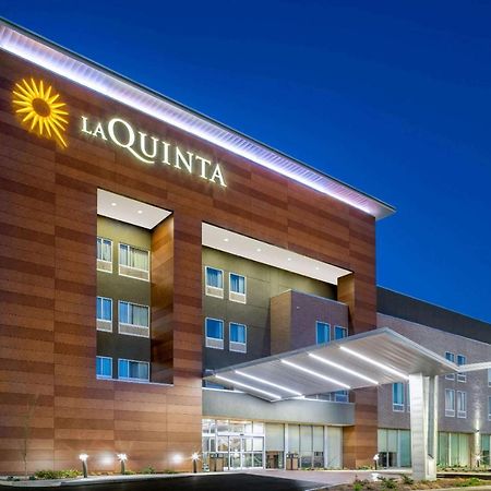 La Quinta Inn & Suites By Wyndham Louisville Ne - Old Henry Rd Екстериор снимка